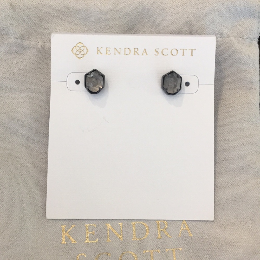 Kendra Scott Logan Gunmetal Stud In Mirror Rock